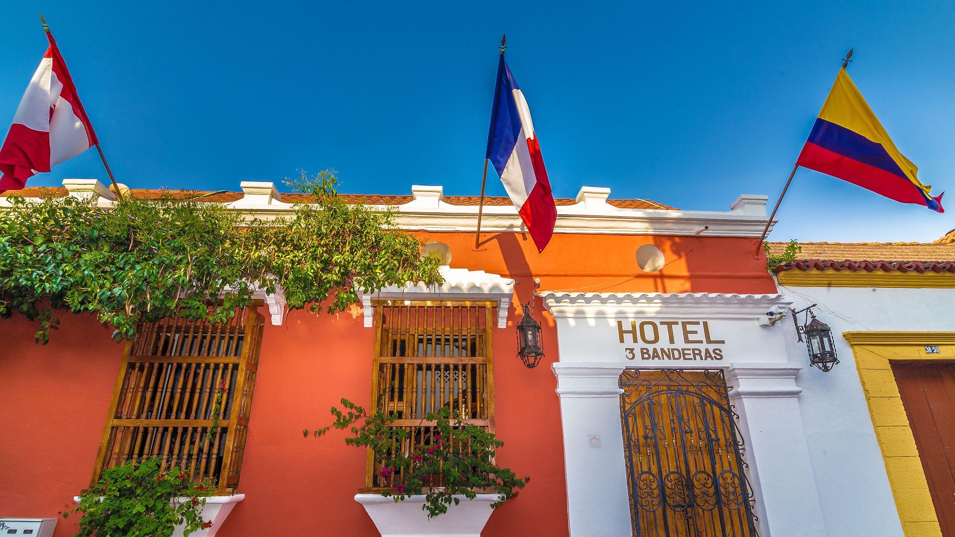 Hotel 3 Banderas 3*