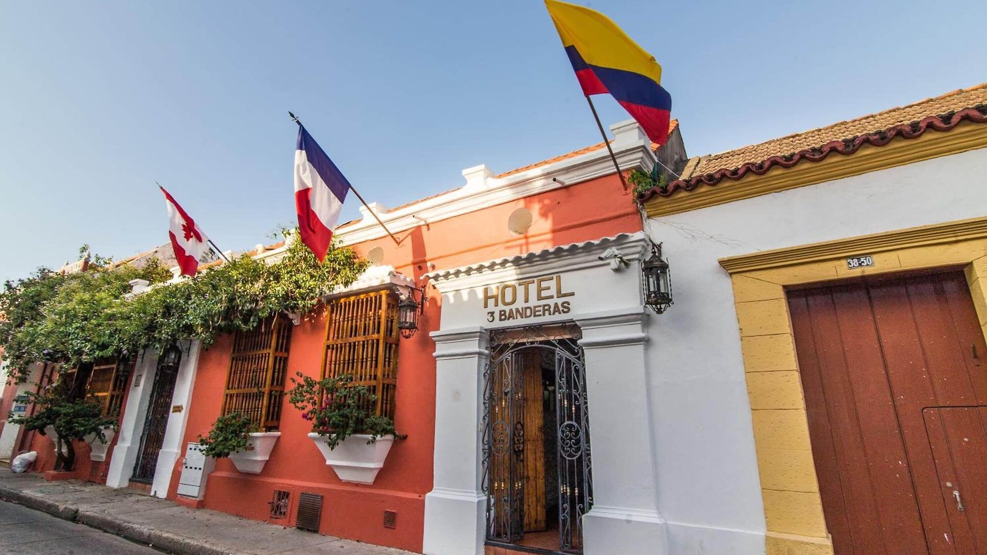 Hotel 3 Banderas 3*