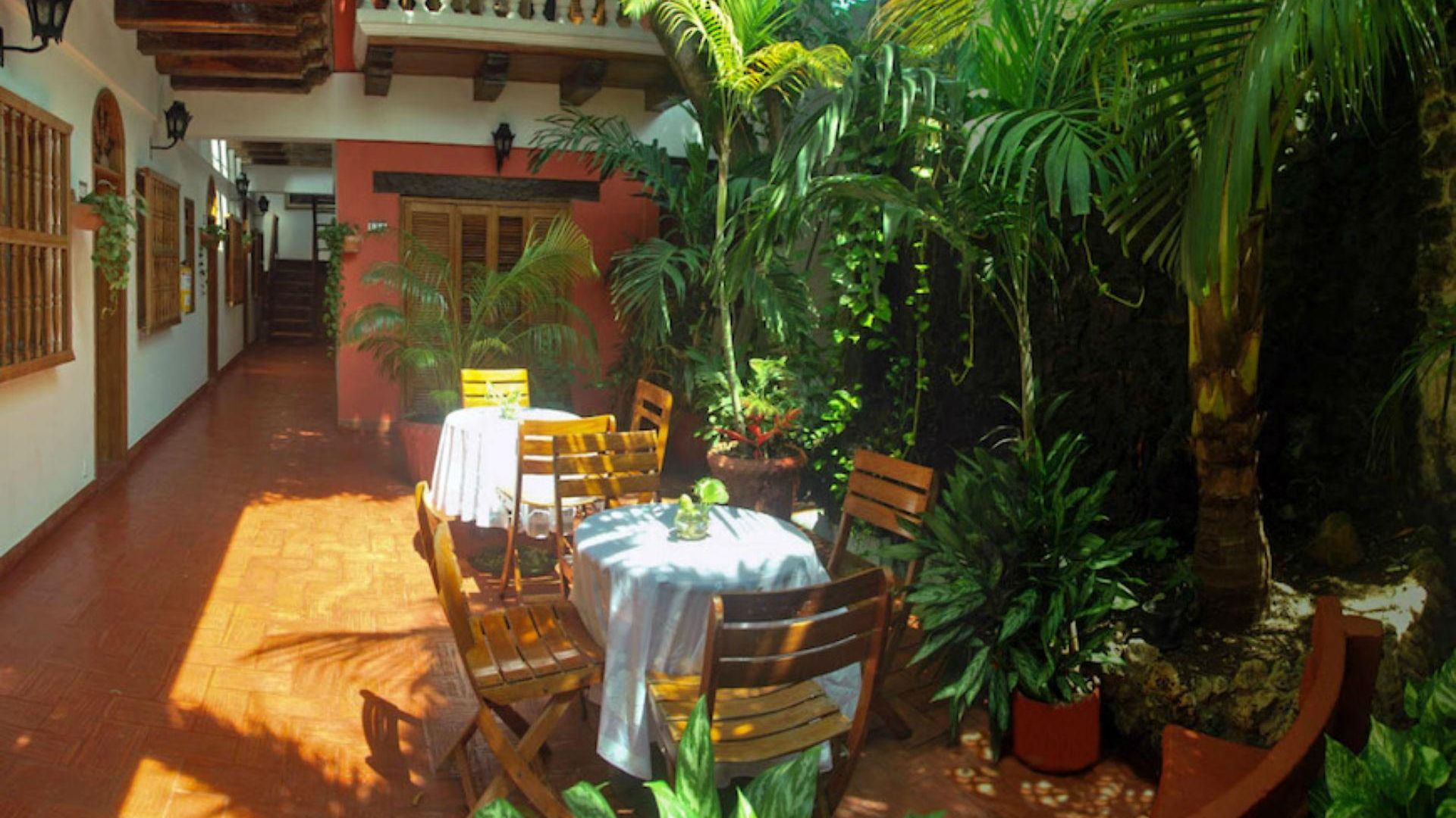 Hotel 3 Banderas 3*