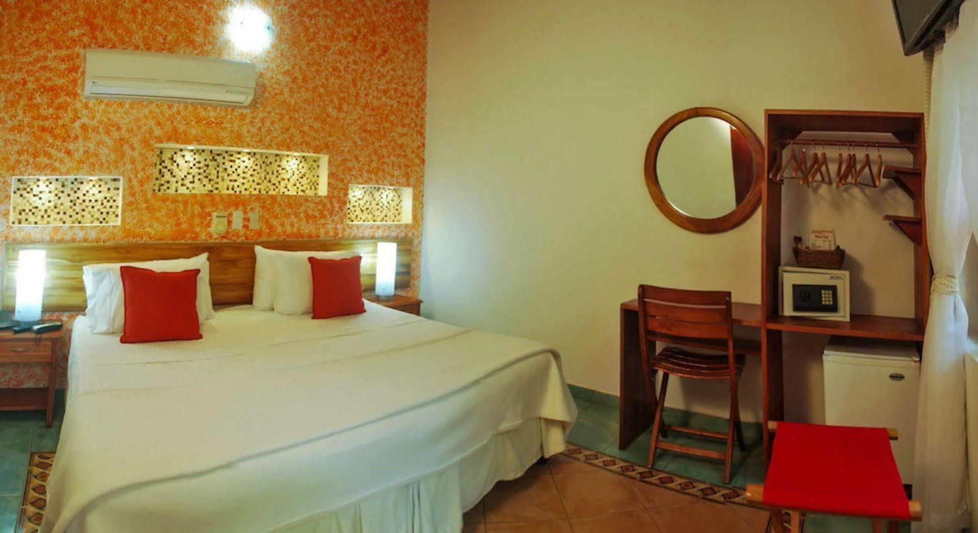 Hotel 3 Banderas 3*