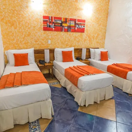 3 Banderas Hotel 3*