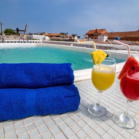 3 Banderas Hotel