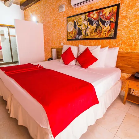 3 Banderas Hotel