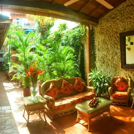 Hotel 3 Banderas