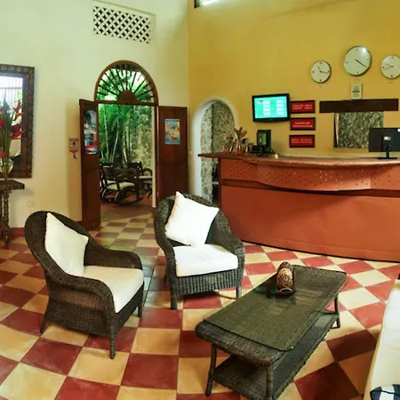 Hotel 3 Banderas