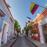 Hotel 3 Banderas