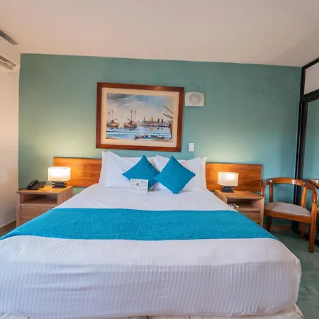 3 Banderas Hotel