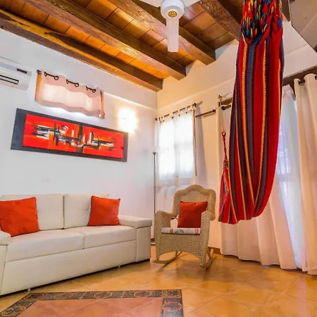 Hotel 3 Banderas 3*